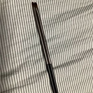 Urban Decay Detailed Concealer F111